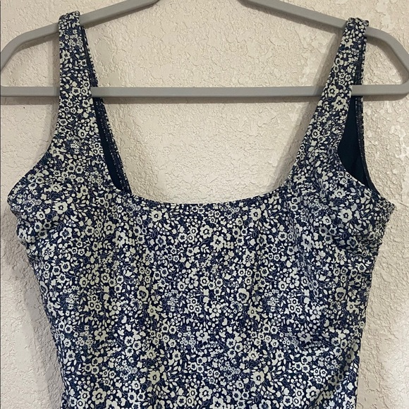 Everlane Navy Floral Bodysuit - Picture 2 of 7